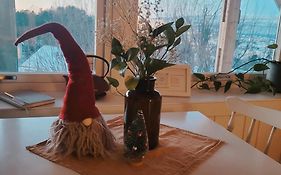 Cosy Winter Holiday Apt 200 M From Ski Lift